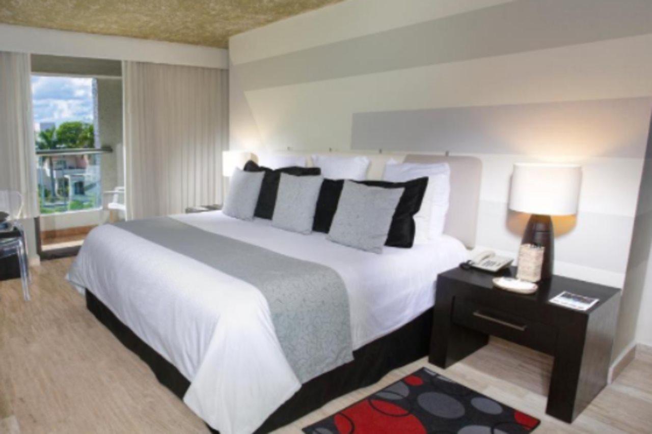 Oh! Cancun - The Urban Oasis & Beach Club (Adults Only) מראה חיצוני תמונה